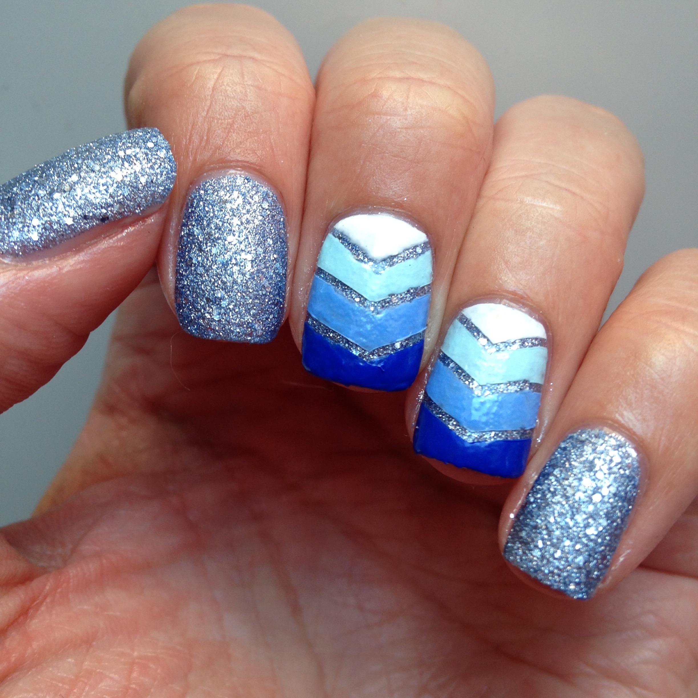 Blue Glitter Rainbow Nails - Cindy's Cute Corner